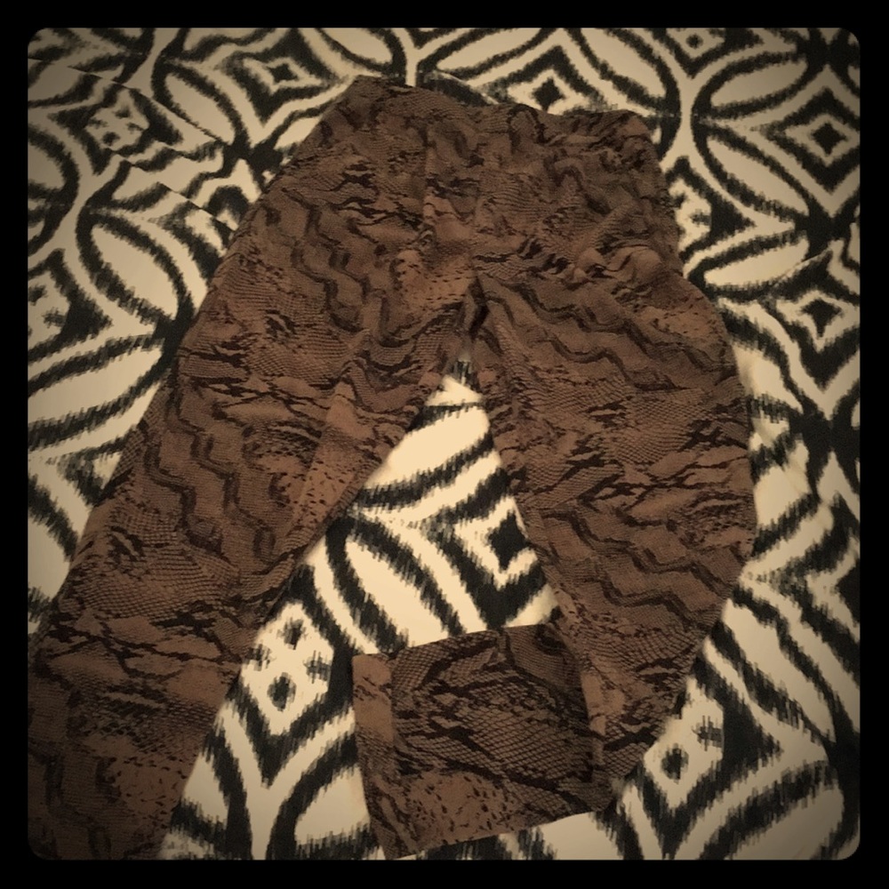 High waisted fit, fun stylish light